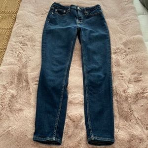 FREE ASSEMBLY HIGH RISE SKINNY JEANS SIZE 6